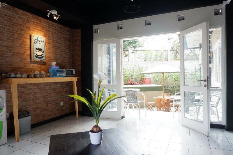 Oyo 260 Home 33 Bandung Eksteriør bilde